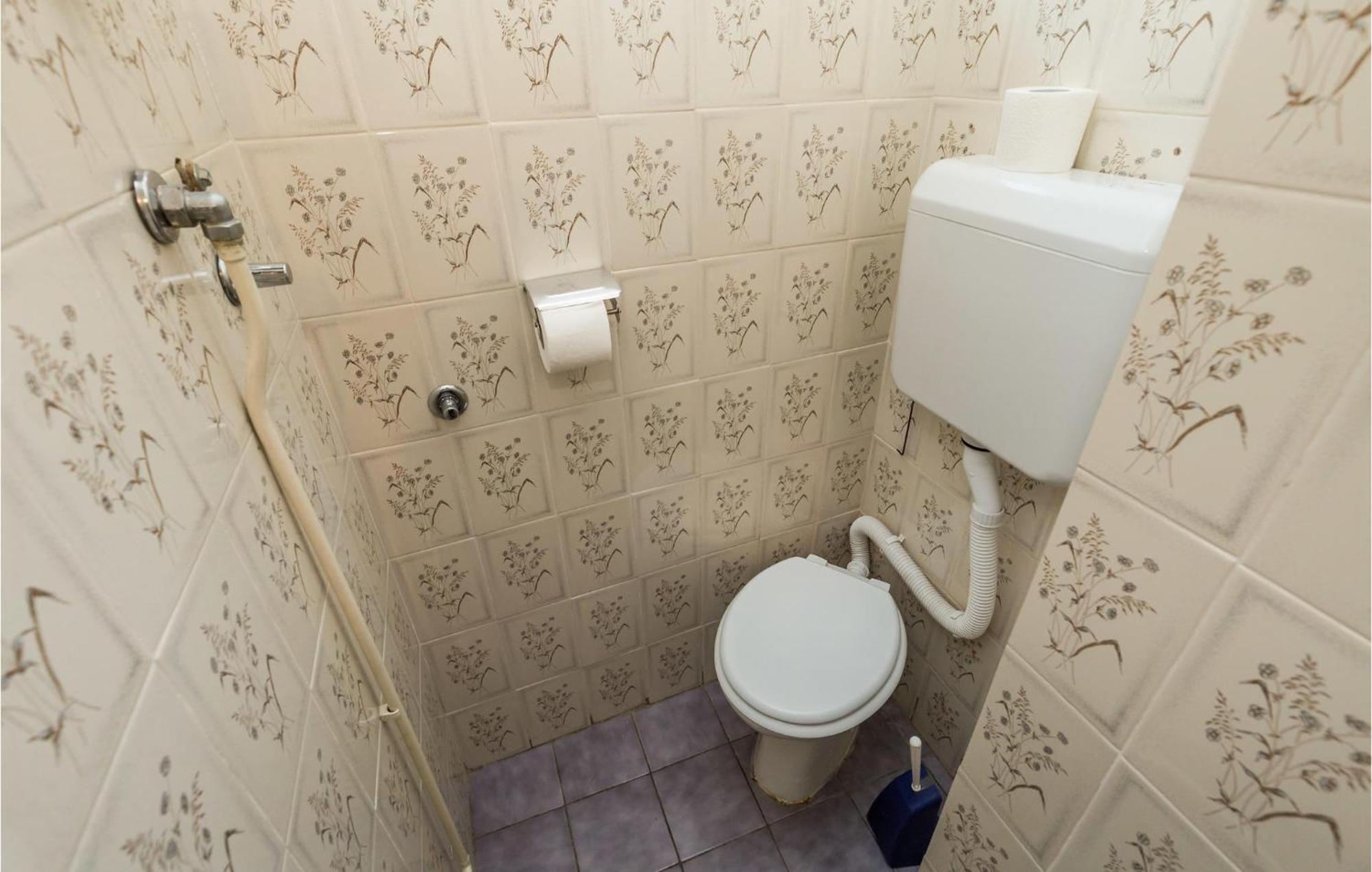 4 Bedroom Awesome Apartment In Sveti Juraj Exteriér fotografie