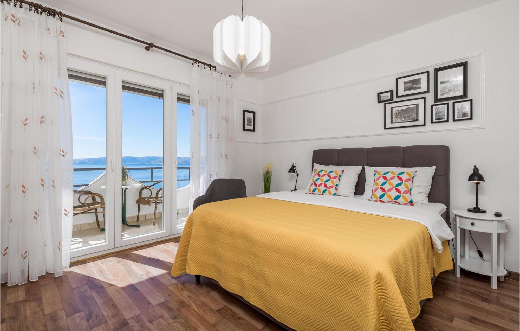 4 Bedroom Awesome Apartment In Sveti Juraj Exteriér fotografie